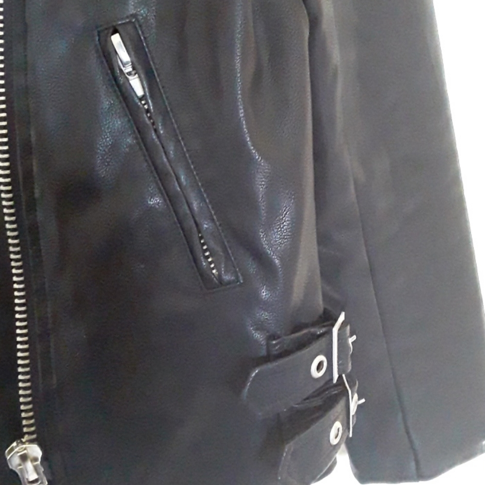 Lady bomber jacket. - Picture 3 of 7
